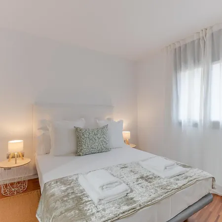 Flateli Les Hortes 2 Apartment *