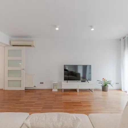 Flateli Les Hortes 2 Apartment *